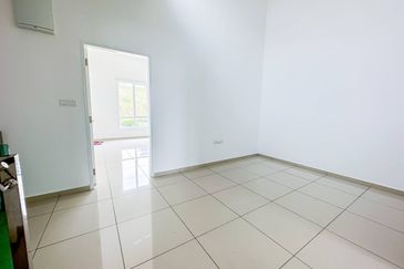 (GATED GUARDED) 2 Storey Taman Ara Sendayan, Bandar Sri Sendayan Seremban