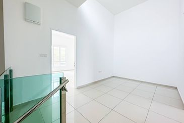 (GATED GUARDED) 2 Storey Taman Ara Sendayan, Bandar Sri Sendayan Seremban