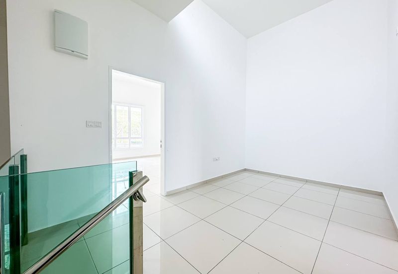 (GATED GUARDED) 2 Storey Taman Ara Sendayan, Bandar Sri Sendayan Seremban