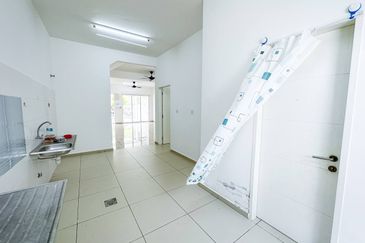 (GATED GUARDED) 2 Storey Taman Ara Sendayan, Bandar Sri Sendayan Seremban