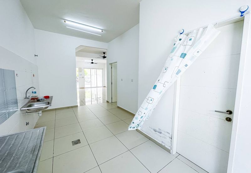 (GATED GUARDED) 2 Storey Taman Ara Sendayan, Bandar Sri Sendayan Seremban