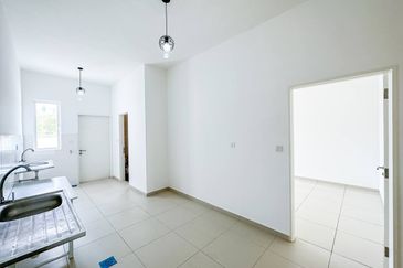 (GATED GUARDED) 2 Storey Taman Ara Sendayan, Bandar Sri Sendayan Seremban