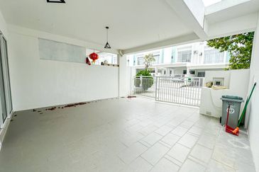 (GATED GUARDED) 2 Storey Taman Ara Sendayan, Bandar Sri Sendayan Seremban