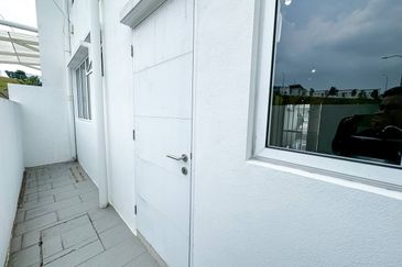 (GATED GUARDED) 2 Storey Taman Ara Sendayan, Bandar Sri Sendayan Seremban