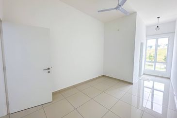 (GATED GUARDED) 2 Storey Taman Ara Sendayan, Bandar Sri Sendayan Seremban