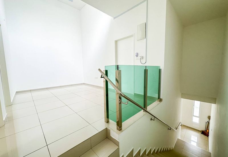 (GATED GUARDED) 2 Storey Taman Ara Sendayan, Bandar Sri Sendayan Seremban