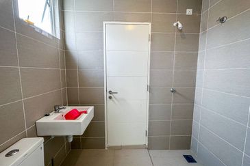 (GATED GUARDED) 2 Storey Taman Ara Sendayan, Bandar Sri Sendayan Seremban