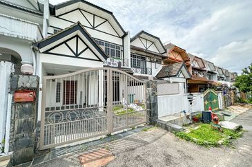 (RENOVATED)(EXTENDED) 2 Storey Taman Mulia Indah Bandar Tun Razak Kuala Lumpur