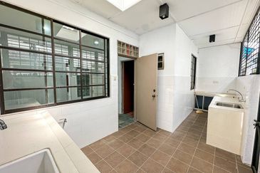 (RENOVATED)(EXTENDED) 2 Storey Taman Mulia Indah Bandar Tun Razak Kuala Lumpur