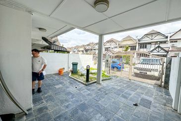 (RENOVATED)(EXTENDED) 2 Storey Taman Mulia Indah Bandar Tun Razak Kuala Lumpur