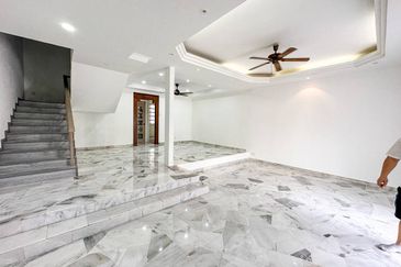 (RENOVATED)(EXTENDED) 2 Storey Taman Mulia Indah Bandar Tun Razak Kuala Lumpur