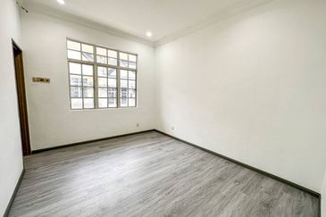 (RENOVATED)(EXTENDED) 2 Storey Taman Mulia Indah Bandar Tun Razak Kuala Lumpur