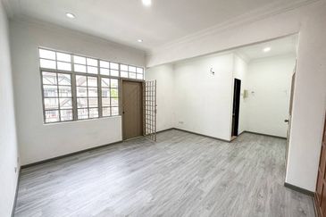 (RENOVATED)(EXTENDED) 2 Storey Taman Mulia Indah Bandar Tun Razak Kuala Lumpur