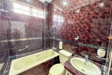 (RENOVATED)(EXTENDED) 2 Storey Taman Mulia Indah Bandar Tun Razak Kuala Lumpur