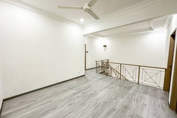 (RENOVATED)(EXTENDED) 2 Storey Taman Mulia Indah Bandar Tun Razak Kuala Lumpur