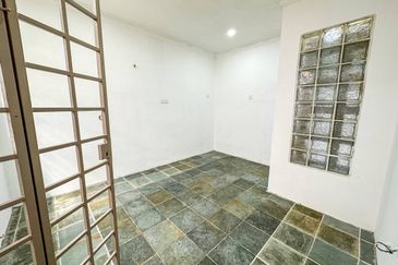 (RENOVATED)(EXTENDED) 2 Storey Taman Mulia Indah Bandar Tun Razak Kuala Lumpur