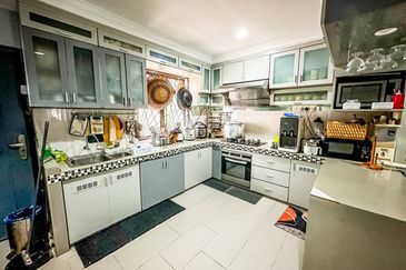 (EXTENDED) Fully Renovated 3 Storey Taman Kosas Ampang 