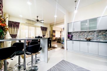 (GATED GUARDED) Bungalow Double Storey, Banyan Close, Bandar Bukit Mahkota Bangi