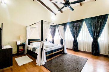 (GATED GUARDED) Bungalow Double Storey, Banyan Close, Bandar Bukit Mahkota Bangi