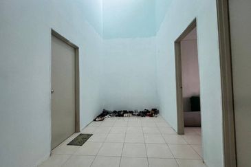 (EXTENDED KITCHEN) 2 Storey Terrace House SP3 Bandar Saujana Putra, Jenjarom 