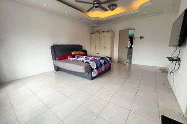 (EXTENDED KITCHEN) 2 Storey Terrace House SP3 Bandar Saujana Putra, Jenjarom 