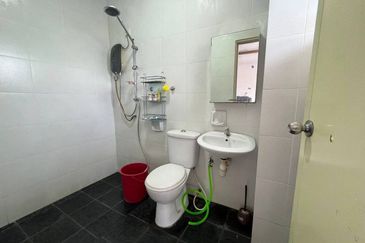 (EXTENDED KITCHEN) 2 Storey Terrace House SP3 Bandar Saujana Putra, Jenjarom 