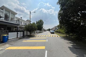 (EXTENDED KITCHEN) 2 Storey Terrace House SP3 Bandar Saujana Putra, Jenjarom 