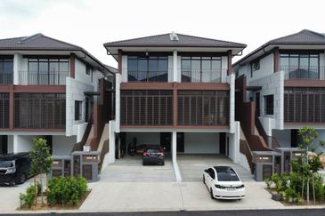 (BRAND NEW) 3 Storey Terrace House The Mulia Residences, Cyberjaya