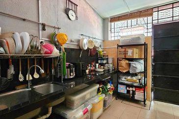 (FREEHOLD) Intermediate 2 Storey Terrace USJ 3D, Subang Jaya 