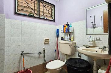 (FREEHOLD) Intermediate 2 Storey Terrace USJ 3D, Subang Jaya 