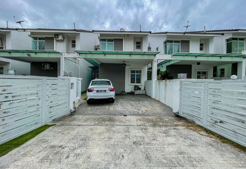 (FULLY RENOVATED) 2 Storey Superlink Laman Cempaka Suria, Kota Seriemas Nilai