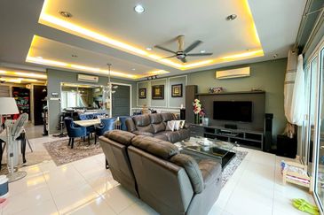 (FULLY RENOVATED) 2 Storey Superlink Laman Cempaka Suria, Kota Seriemas Nilai