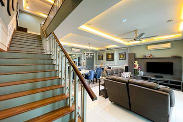 (FULLY RENOVATED) 2 Storey Superlink Laman Cempaka Suria, Kota Seriemas Nilai