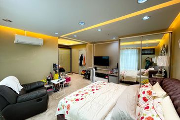 (FULLY RENOVATED) 2 Storey Superlink Laman Cempaka Suria, Kota Seriemas Nilai