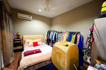 (FULLY RENOVATED) 2 Storey Superlink Laman Cempaka Suria, Kota Seriemas Nilai