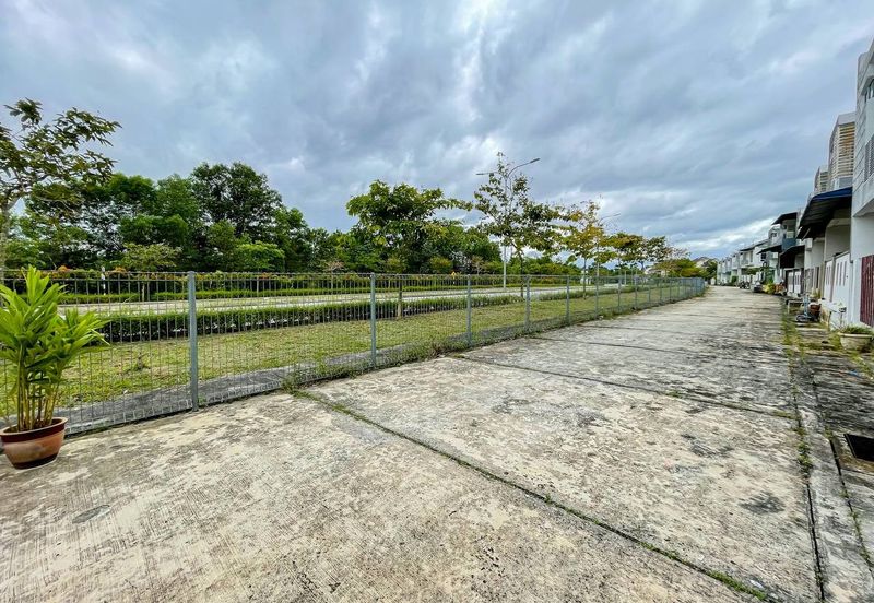 (FULLY RENOVATED) 2 Storey Superlink Laman Cempaka Suria, Kota Seriemas Nilai