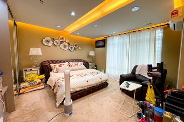 (FULLY RENOVATED) 2 Storey Superlink Laman Cempaka Suria, Kota Seriemas Nilai