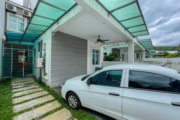 (FULLY RENOVATED) 2 Storey Superlink Laman Cempaka Suria, Kota Seriemas Nilai