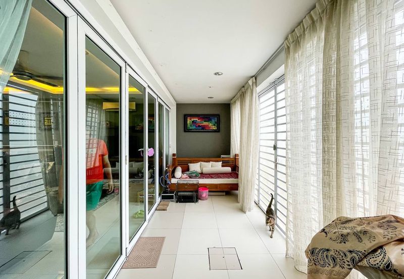 (FULLY RENOVATED) 2 Storey Superlink Laman Cempaka Suria, Kota Seriemas Nilai