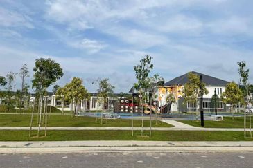 (GATED GUARDED) Intermediate 2 Storey Rentak Perdana LBS, Puncak Alam