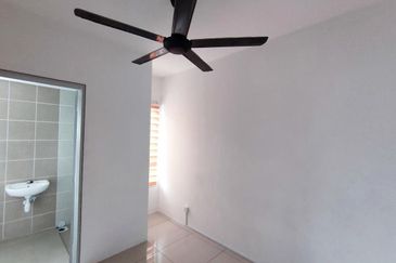 (GATED GUARDED) Intermediate 2 Storey Rentak Perdana LBS, Puncak Alam