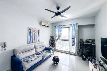 (STRATEGIC LOCATION) Fully Furnished PJ8 Service Suite, Section 8 PJ (CENTER OF PJ)