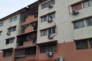 (LOW COST) Apartment Sri Anggerik, Bandar Puchong Jaya, Puchong