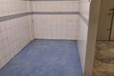(LOW COST) Apartment Sri Anggerik, Bandar Puchong Jaya, Puchong