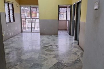(LOW COST) Apartment Sri Anggerik, Bandar Puchong Jaya, Puchong