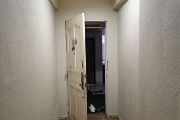 (RENOVATED) Sri Mahligai Condominium, Seksyen 9 Shah Alam