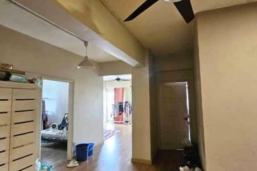 (RENOVATED) Sri Mahligai Condominium, Seksyen 9 Shah Alam