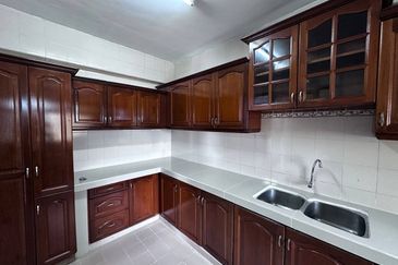 (GATED GUARDED)(FULLY RENOVATED️) Apartment Vista Lavender, Taman Kinrara Puchong