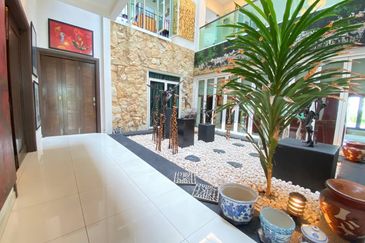 (GATED GUARDED) 3 Storey Bungalow, KGSAAS Shah Alam, Selangor