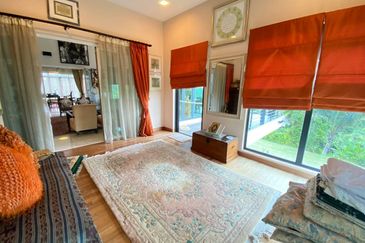 (GATED GUARDED) 3 Storey Bungalow, KGSAAS Shah Alam, Selangor